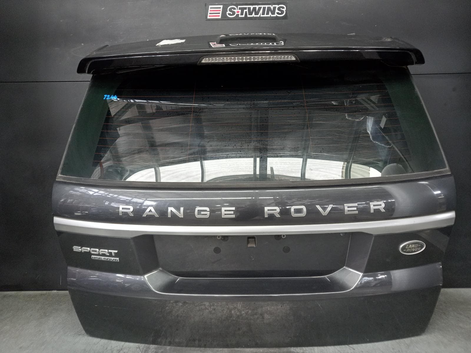 Used auto part listing image: 2016 LAND ROVER RANGEROVER SPORT BOOTLID TAILGATE TAILGATE, L494, 06/13-04/22 0000359321