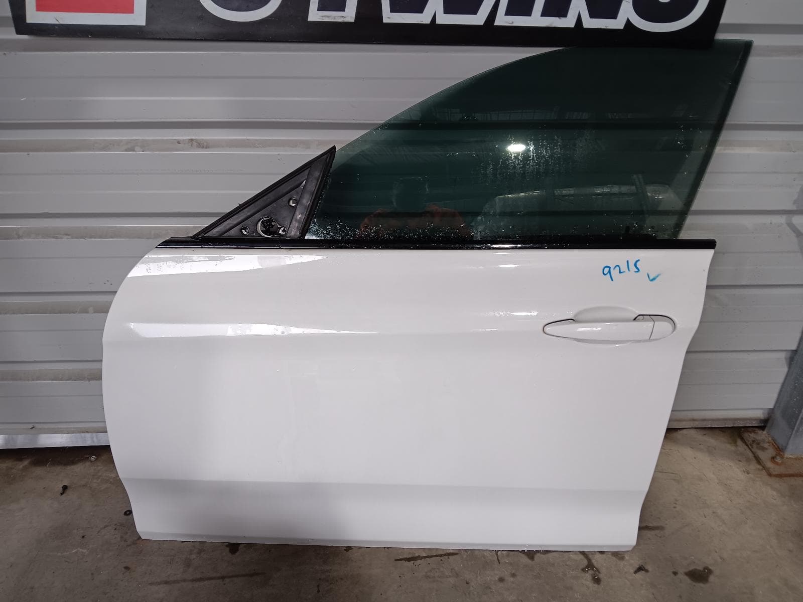 Used auto part listing image: 2016 BMW 3 SERIES LEFT FRONT DOOR F34, HATCH, 03/13-11/20 0000363627