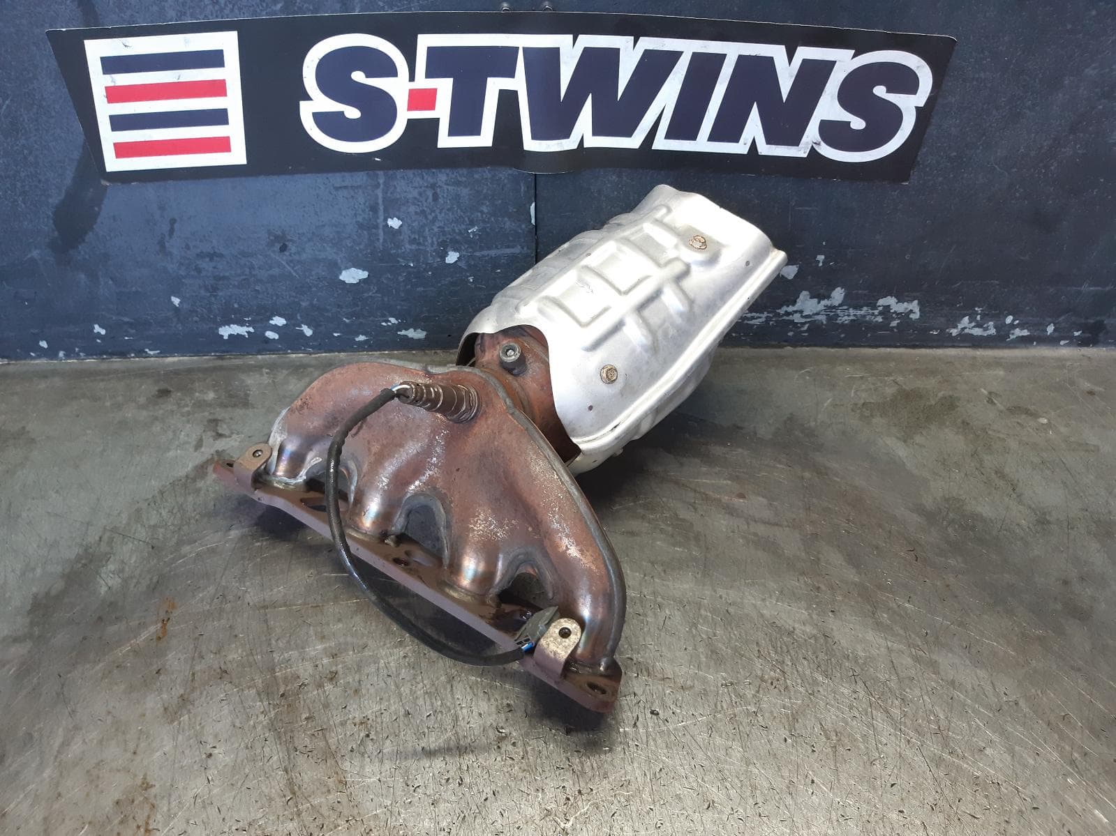 Used auto part listing image: 2018 NISSAN QASHQAI CATALYTIC CONVERTER MANIFOLD, 2.0, PETROL, J11, 12/13-07/21 0000290984