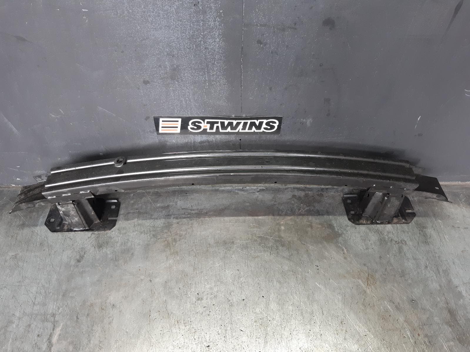 Used auto part listing image: 2015 FORD MONDEO R BAR BRACKET REINFO MAIN REINFORCEMENT, MD, 09/14-06/20 0000366859
