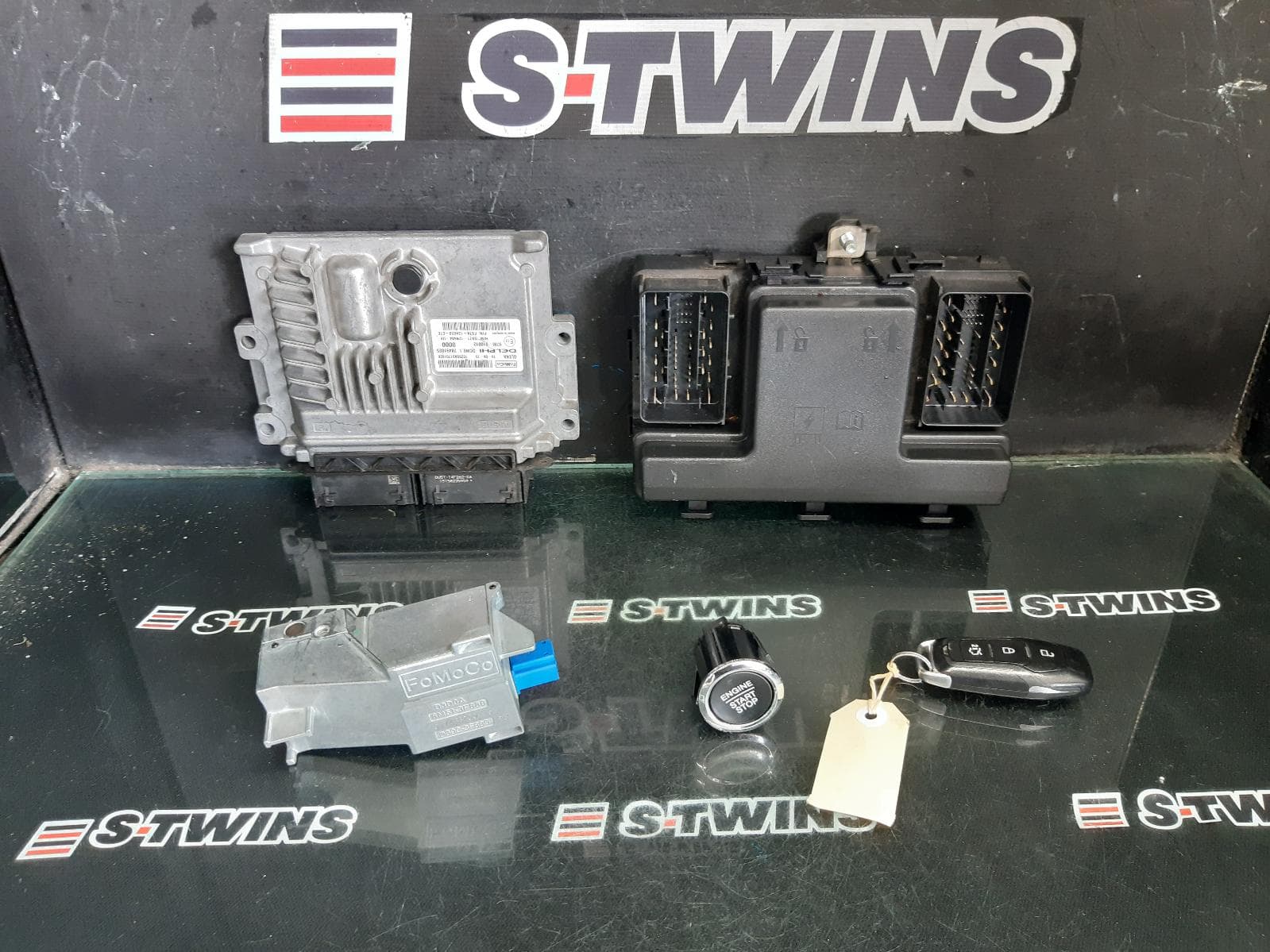 Used auto part listing image: 2015 FORD MONDEO ENGINE ECU, 2.0, DIESEL, SEC SET (ECU/IMM/READER/KEY), MD, 09/14-06/20 0000366866