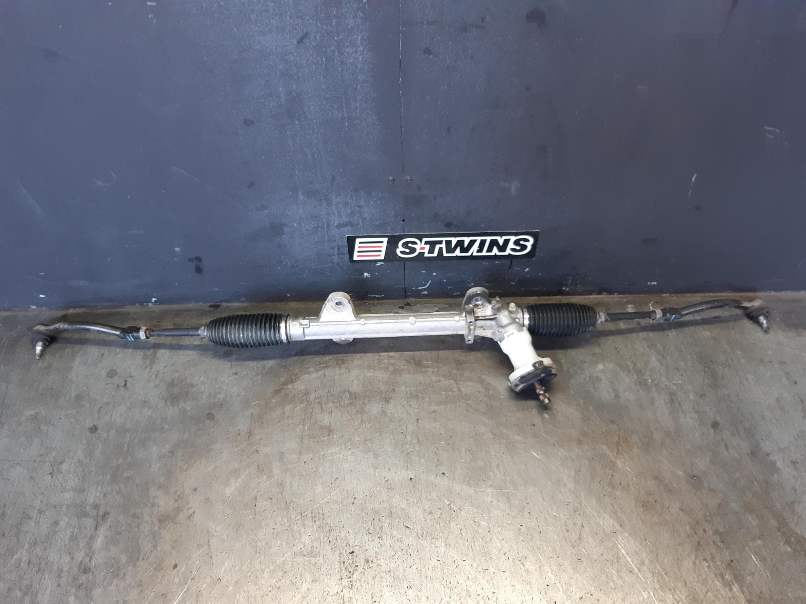 Used auto part listing image: 2015 HYUNDAI I30 STEERING BOX RACK GD, 5DR HATCH, 12/14-02/17 0000366946