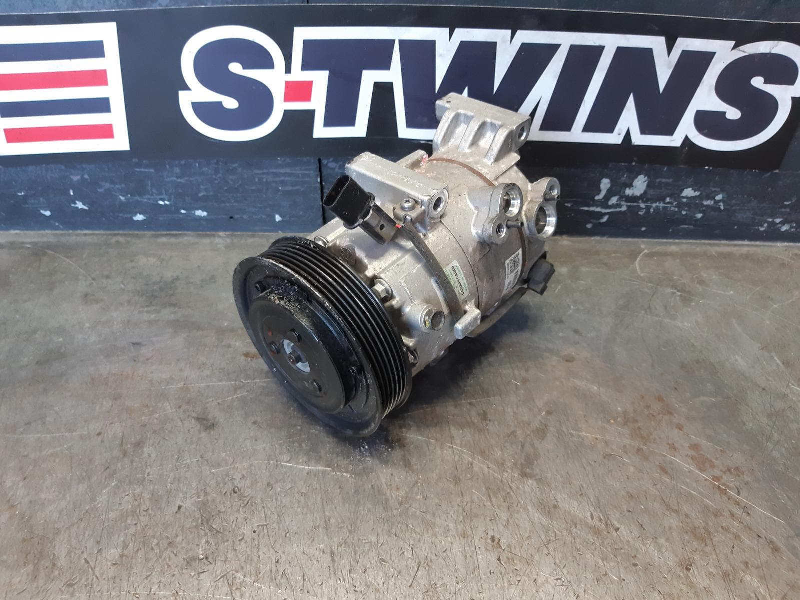 Used auto part listing image: 2021 KIA SORENTO A C COMPRESSOR MQ4, 3.5, G6DU CODE, PETROL, 02/20- 0000269119