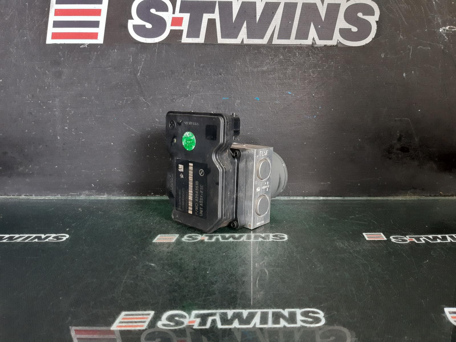 Used auto part listing image: 2018 HOLDEN TRAX ABS PUMP MODULATOR PN 42643518, TJ SERIES, 08/13-12/20 0000367265