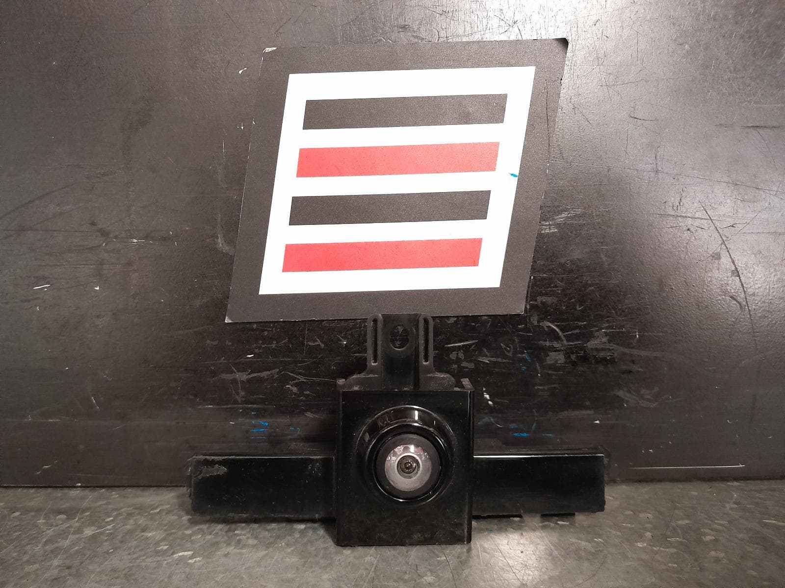 Used auto part listing image: 2017 VOLKSWAGEN TIGUAN REVERSE CAMERA FRONT CAMERA (GRILLE MOUNTED), 5NA, 06/16-05/21 0000366904