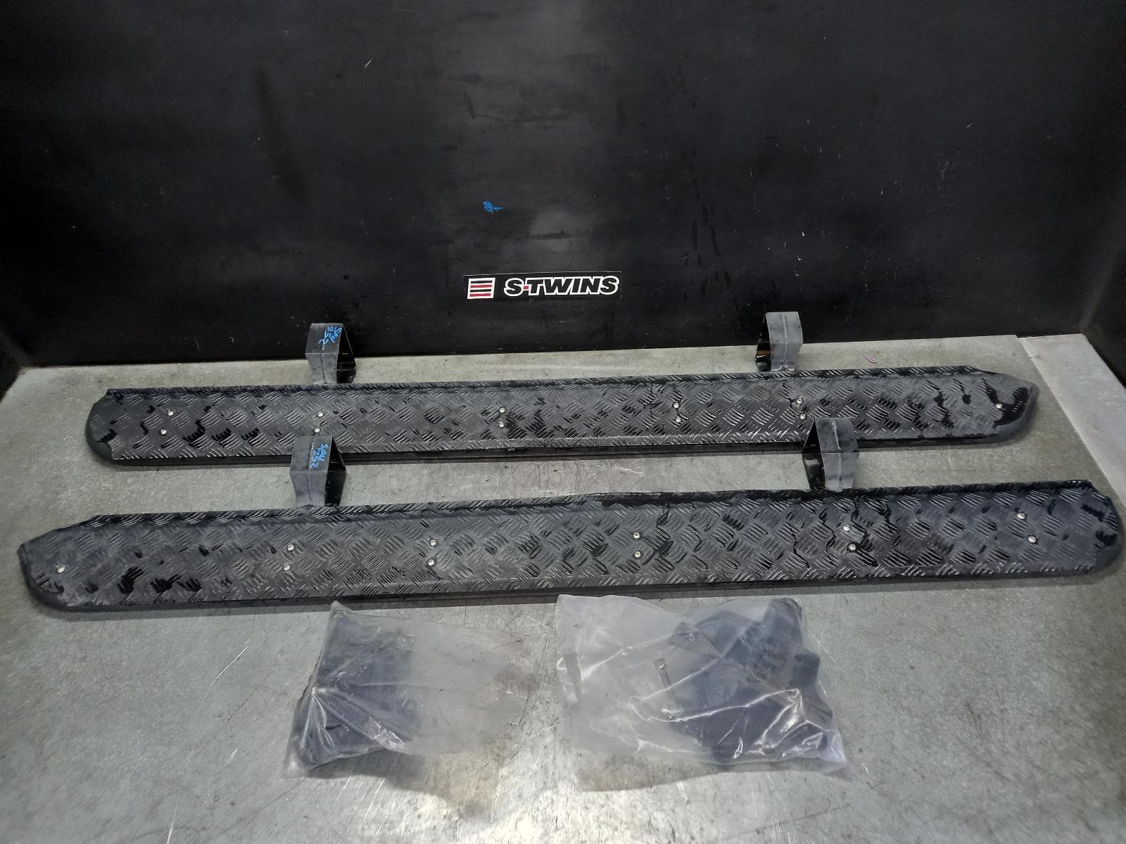 Used auto part listing image: 2014 FORD RANGER SIDE STEP SKIRT PX SERIES 1, ASSY (LH AND RH), DUAL CAB, 06/11-06/15 0000368180