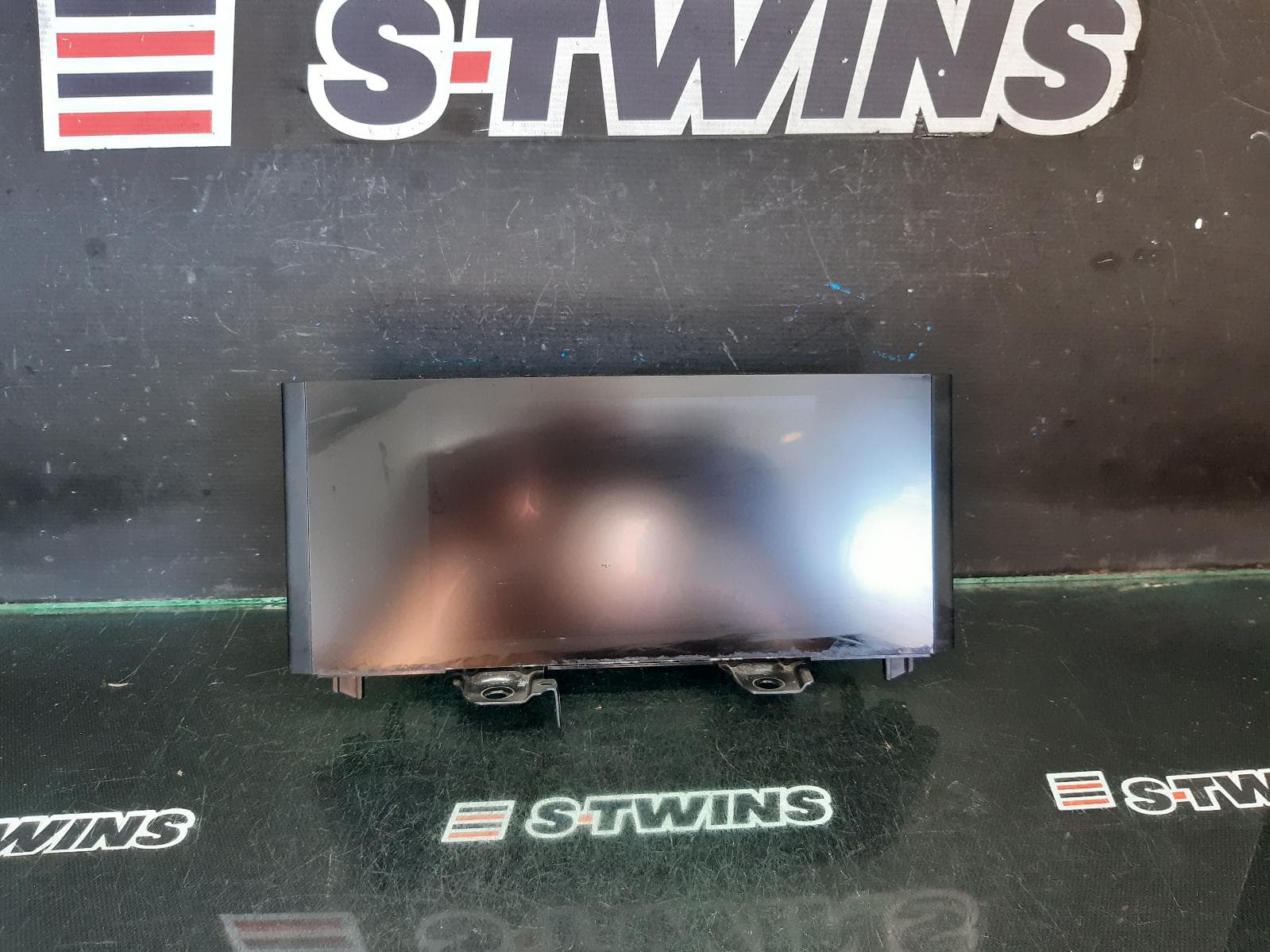 Used auto part listing image: 2015 LEXUS IS SERIES DISPLAY UNIT, 7IN, XE30, 04/13-09/16 0000352454