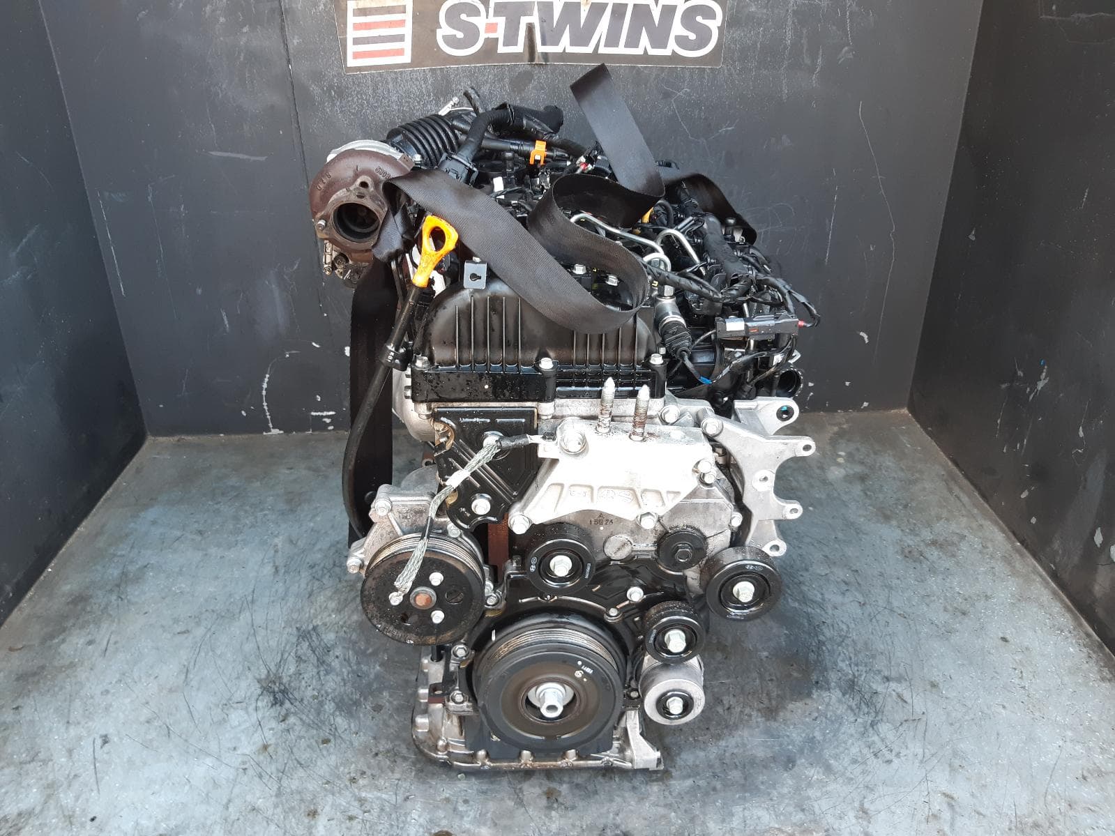 Used auto part listing image: 2017 KIA CARNIVAL/GRAND CARNIVAL ENGINE DIESEL, 2.2, D4HB, TURBO, YP, 12/14-10/20 0000289633