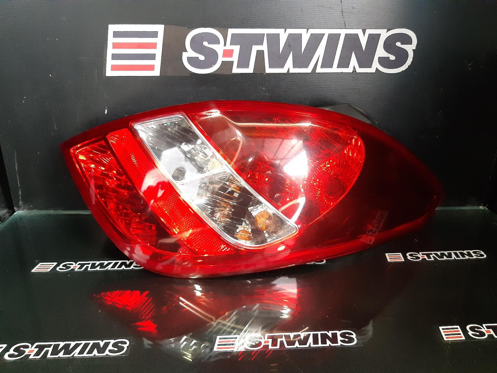 Used auto part listing image: 2011 HYUNDAI I20 RIGHT TAILLIGHT PB, 07/10-03/12 0000145759