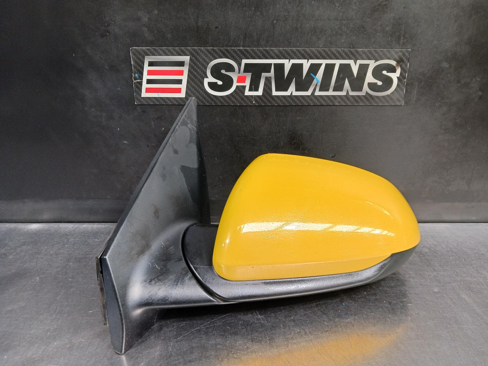 Used auto part listing image: 2021 KIA STONIC LEFT DOOR MIRROR YB, NON INDICATOR TYPE, 08/20- 0000243695
