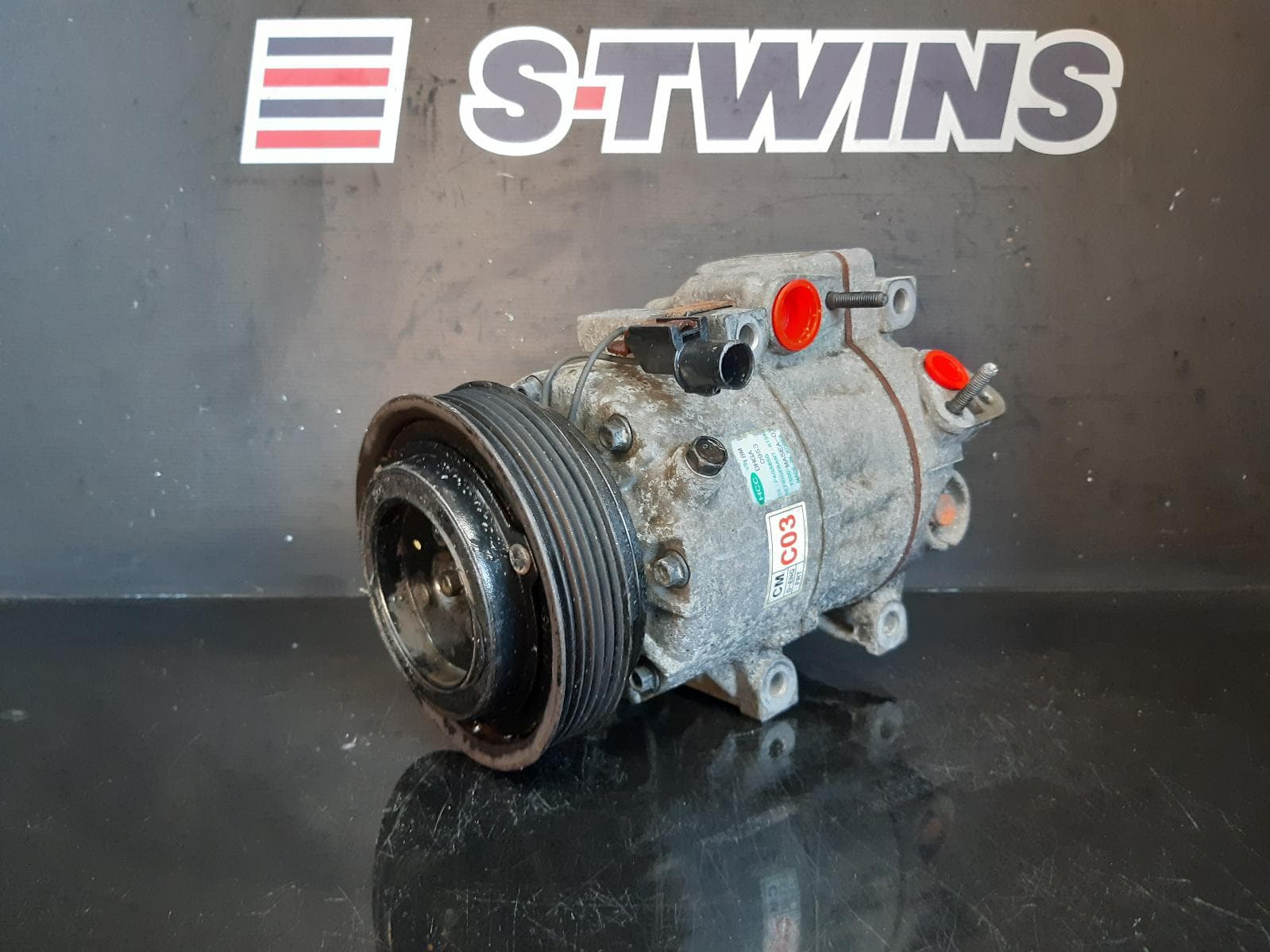 Used auto part listing image: 2008 HYUNDAI SANTA FE A C COMPRESSOR CM, 2.2, D4EB, TURBO DIESEL, NON CLIMATE CONTROL TYPE, 04/06-09/09 0000122256