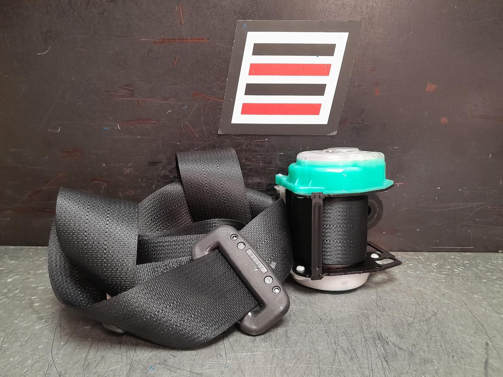 Used auto part listing image: 2010 MAZDA CX7 SEAT BELT STALK LH REAR, SEAT BELT ONLY, ER, 11/06-02/12 0000369506