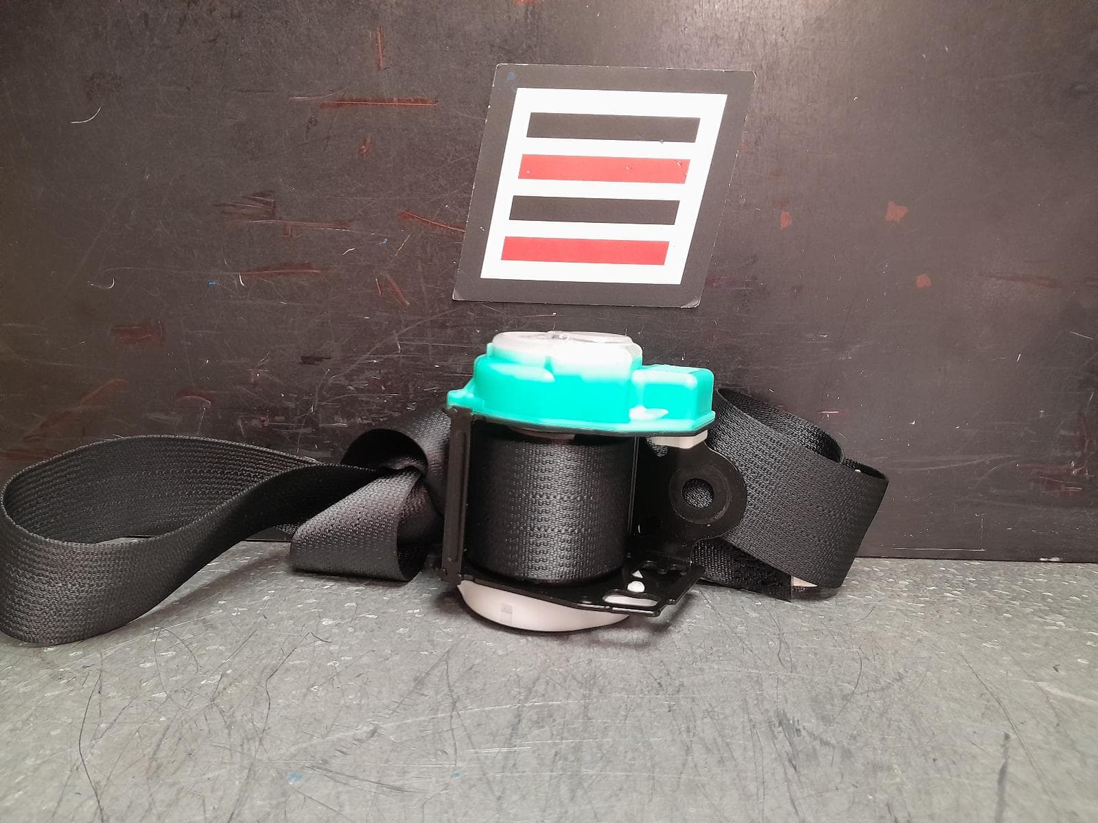 Used auto part listing image: 2010 MAZDA CX7 SEAT BELT STALK RH REAR, SEAT BELT ONLY, ER, 11/06-02/12 0000369507