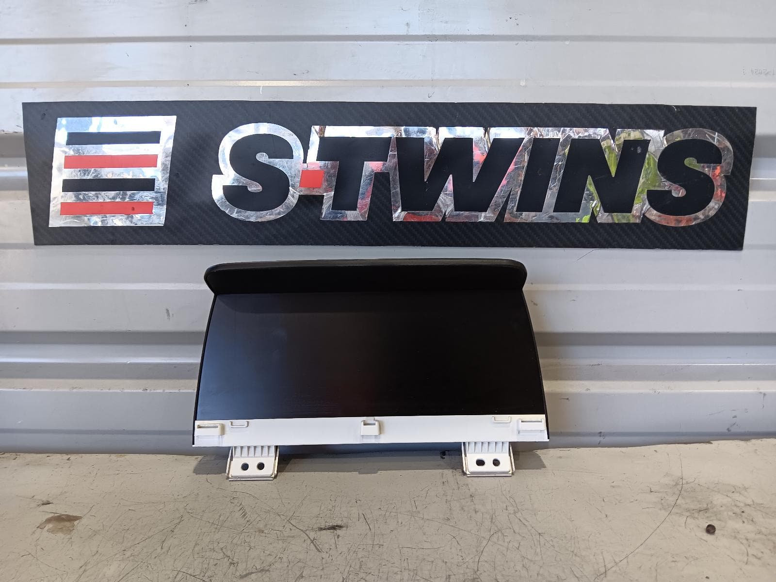 Used auto part listing image: 2021 HYUNDAI STARIA INSTRUMENTCLUSTER 10.25IN, US4, 04/21- 0000370608