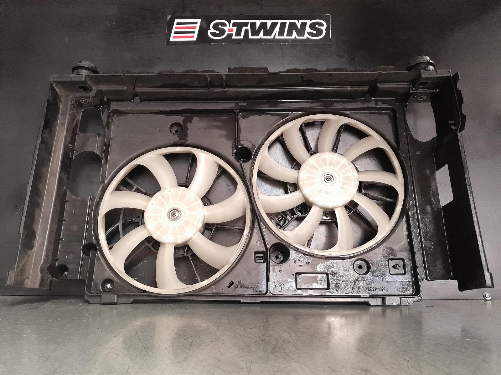 Used auto part listing image: 2011 LEXUS CT200H FAN RADIATOR FAN, ZWA10, 12/10- 0000369116