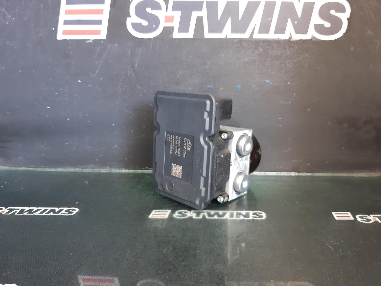 Used auto part listing image: 2017 MITSUBISHI LANCER ABS PUMP MODULATOR CF, P/N 4670A669, 11/15-12/17 0000369167