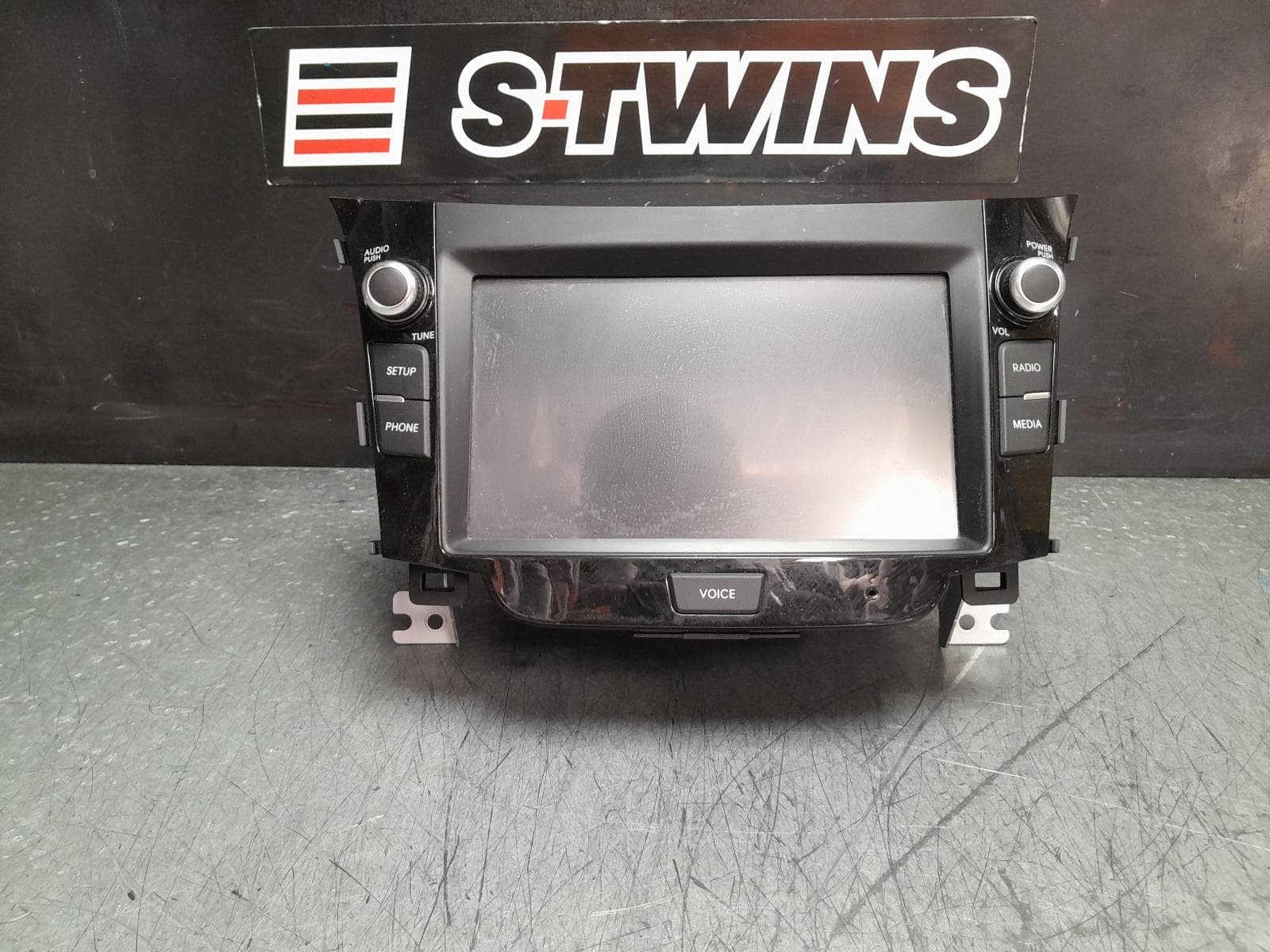 Used auto part listing image: 2016 HYUNDAI I30 7in TOUCHSCREEN, NON SAT NAV, (GD-03), GD, 03/12-02/17 0000369558