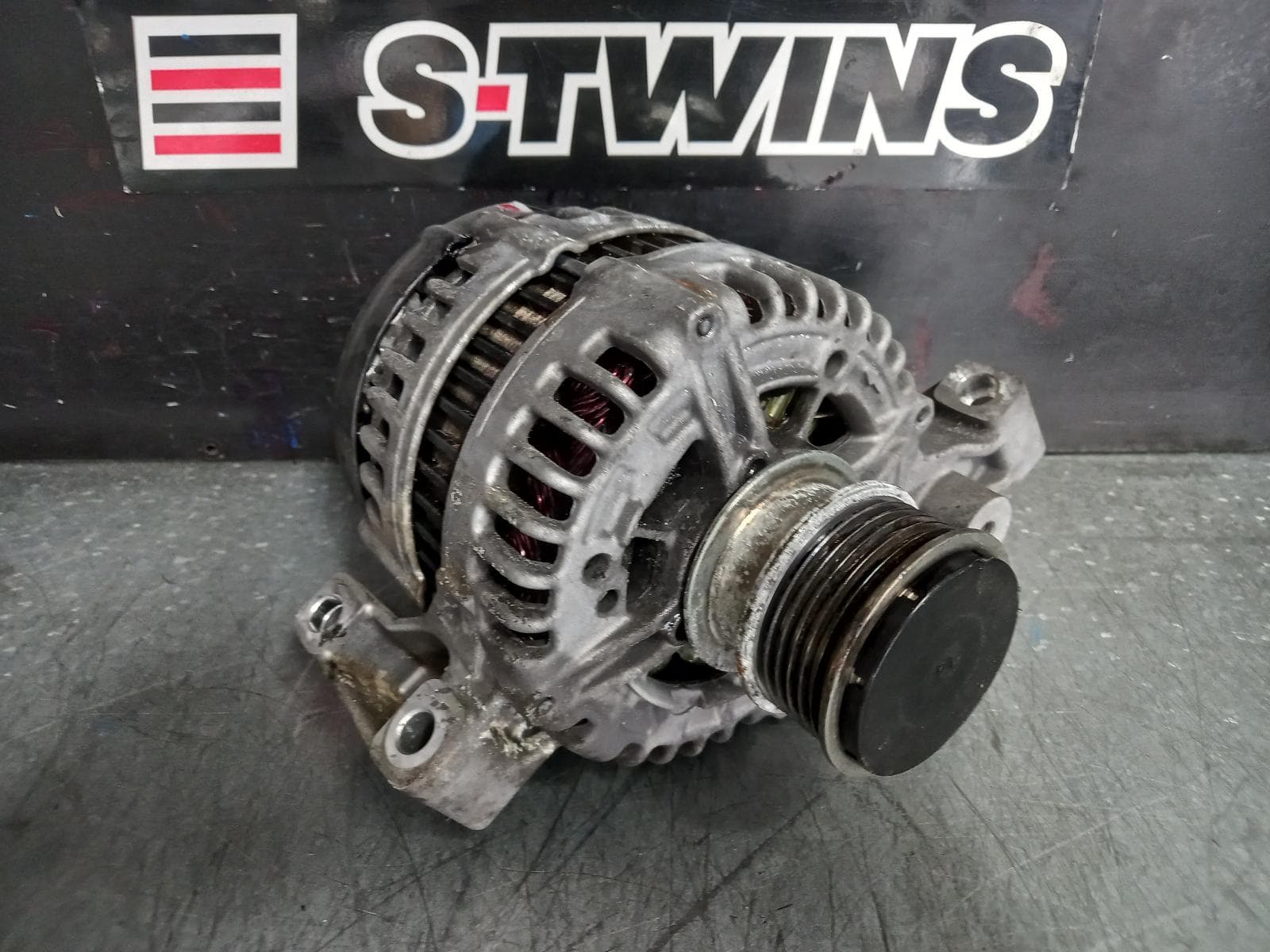Used auto part listing image: 2011 VOLVO S60/V60 ALTERNATOR PETROL, 2.0, B4204T7, 150AMP, F SERIES, 12/10-12/18 0000369960