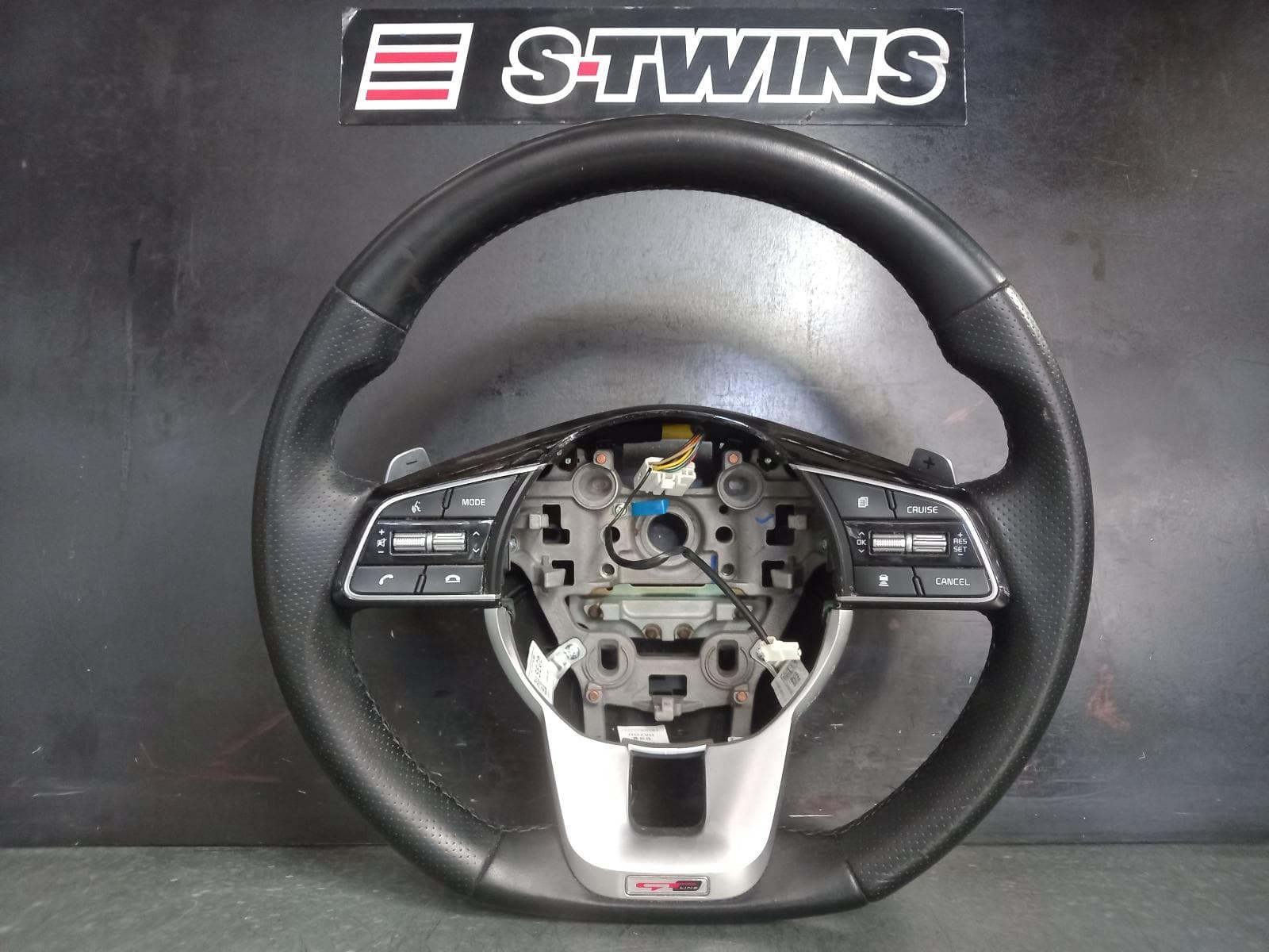 Used auto part listing image: 2019 KIA SPORTAGE STEERING WHEEL LEATHER, W/ GT-LINE TYPE, QL, 06/18-08/21 0000369911