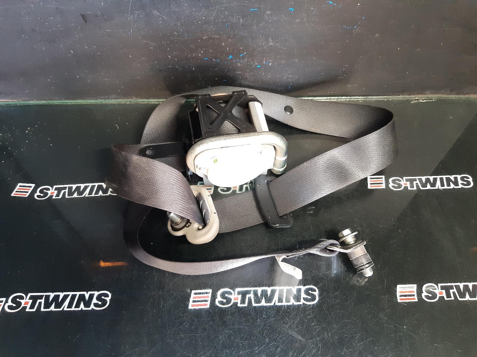 Used auto part listing image: 2006 SUZUKI VITARA STEERING WHEEL VINYL, GRAND VITARA, JB-JT, W/ AUDIO & CRUISE CONTROL TYPE, 04/05-12/18 0000369721
