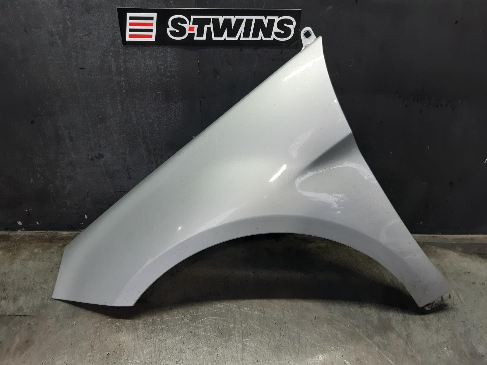Used auto part listing image: 2010 MERCEDES B CLASS LEFT GUARD W245, 09/08-06/11 0000349494