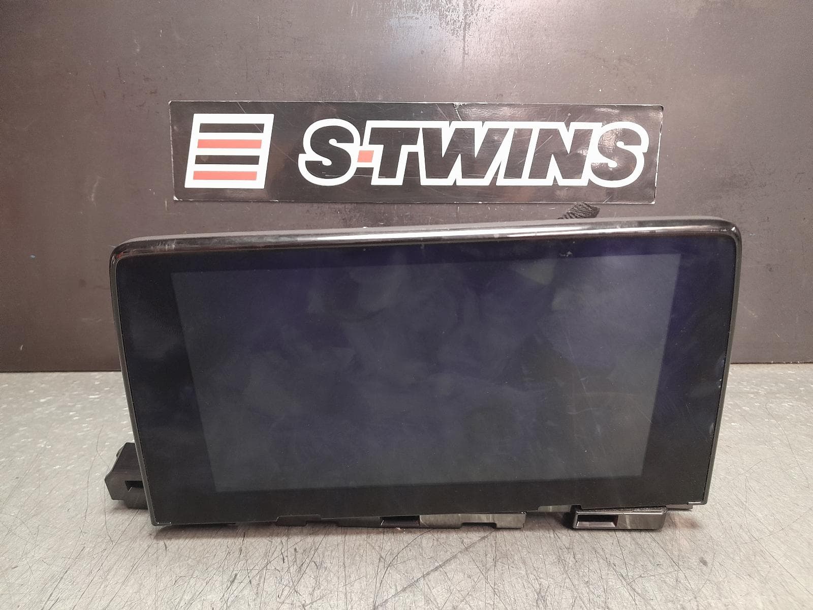 Used auto part listing image: 2018 MAZDA 6 DISPLAY UNIT, 8IN TOUCHSCREEN, GJ-GL, 03/18-12/24 0000360096