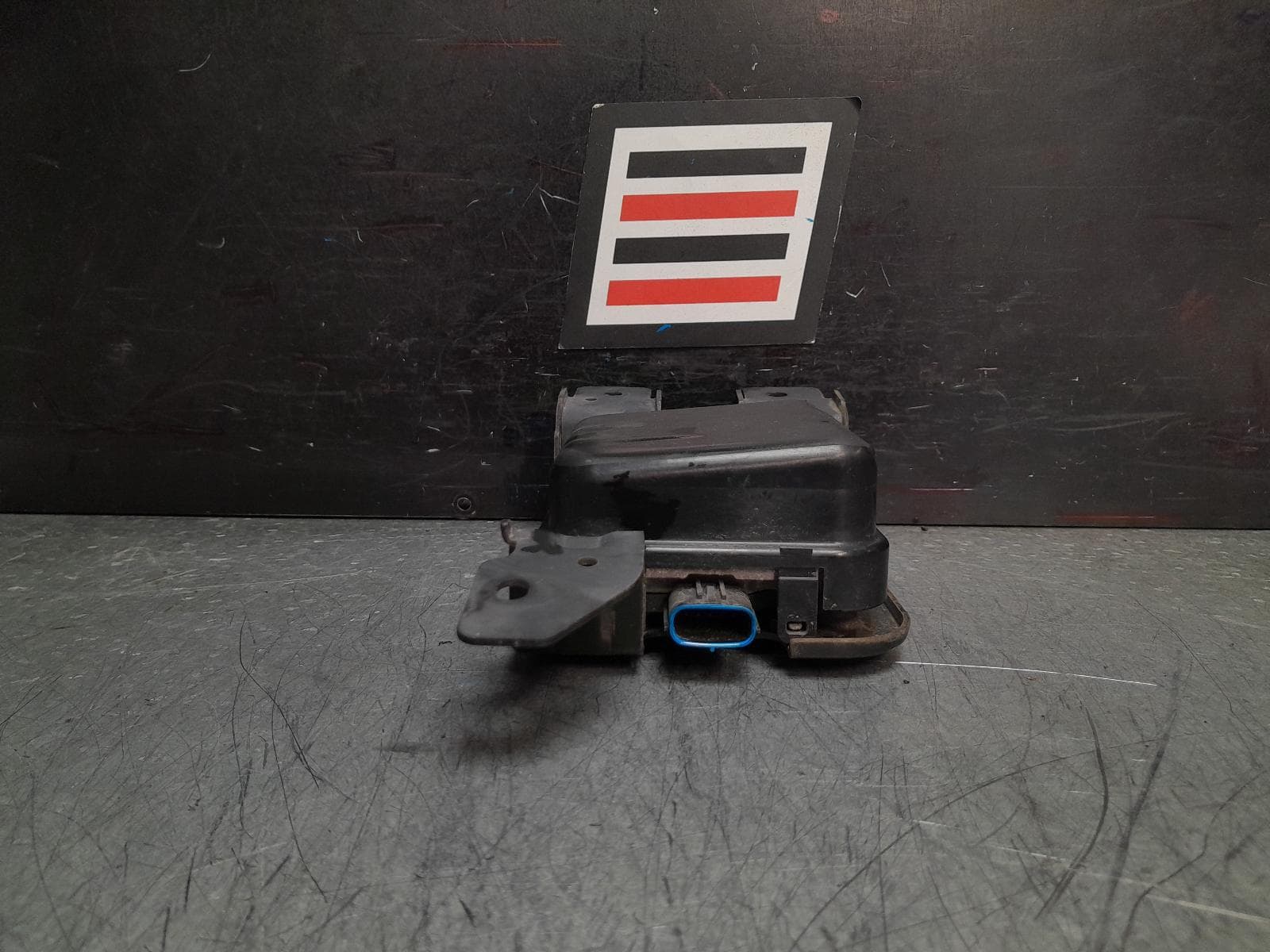 Used auto part listing image: 2019 KIA SPORTAGE REVERSE CAMERA QL, FRONT RADAR SENSOR, 10/15-08/21 0000369901