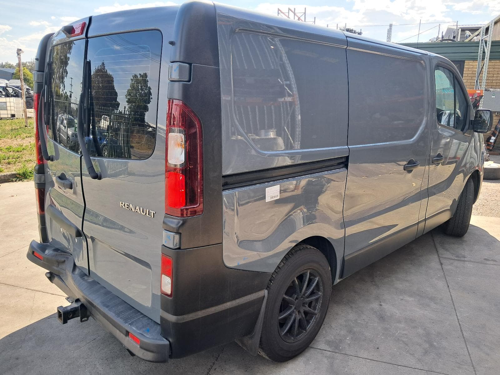 2021 RENAULT TRAFIC 3