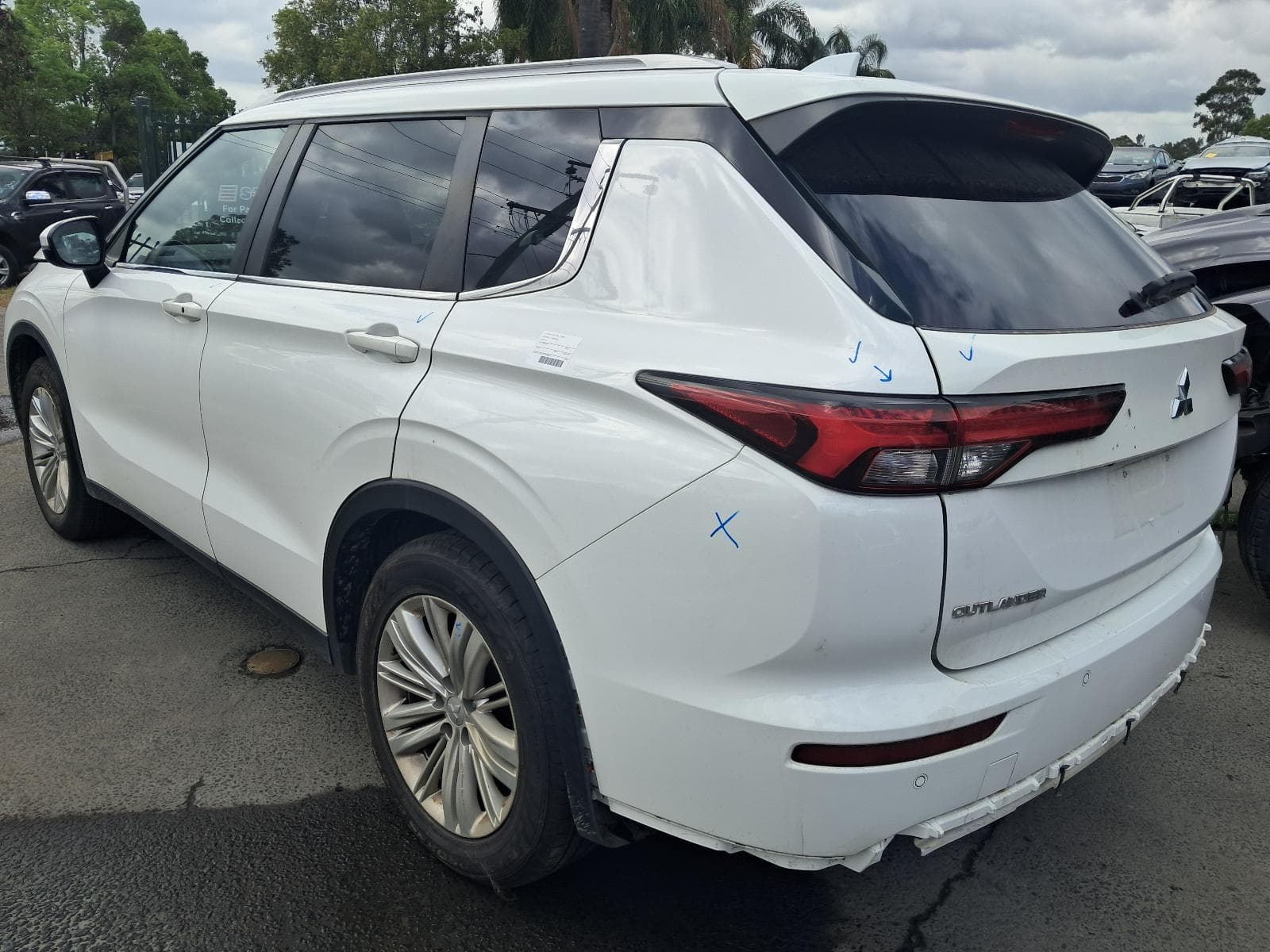2022 MITSUBISHI OUTLANDER 5