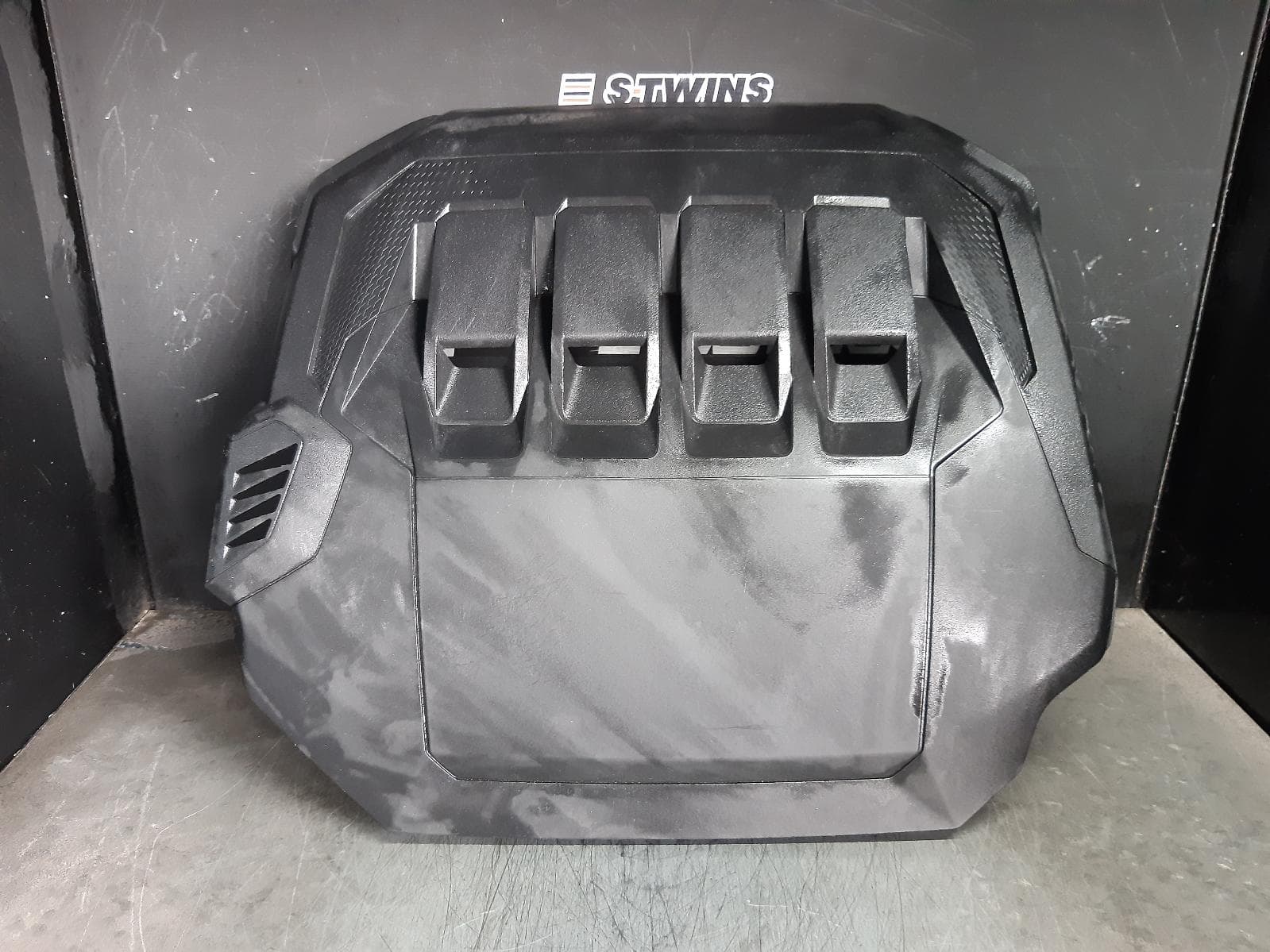 Used auto part listing image: 2020 VOLKSWAGEN TIGUAN ENGINE COVER 5NA, 06/16-02/24 0000371134