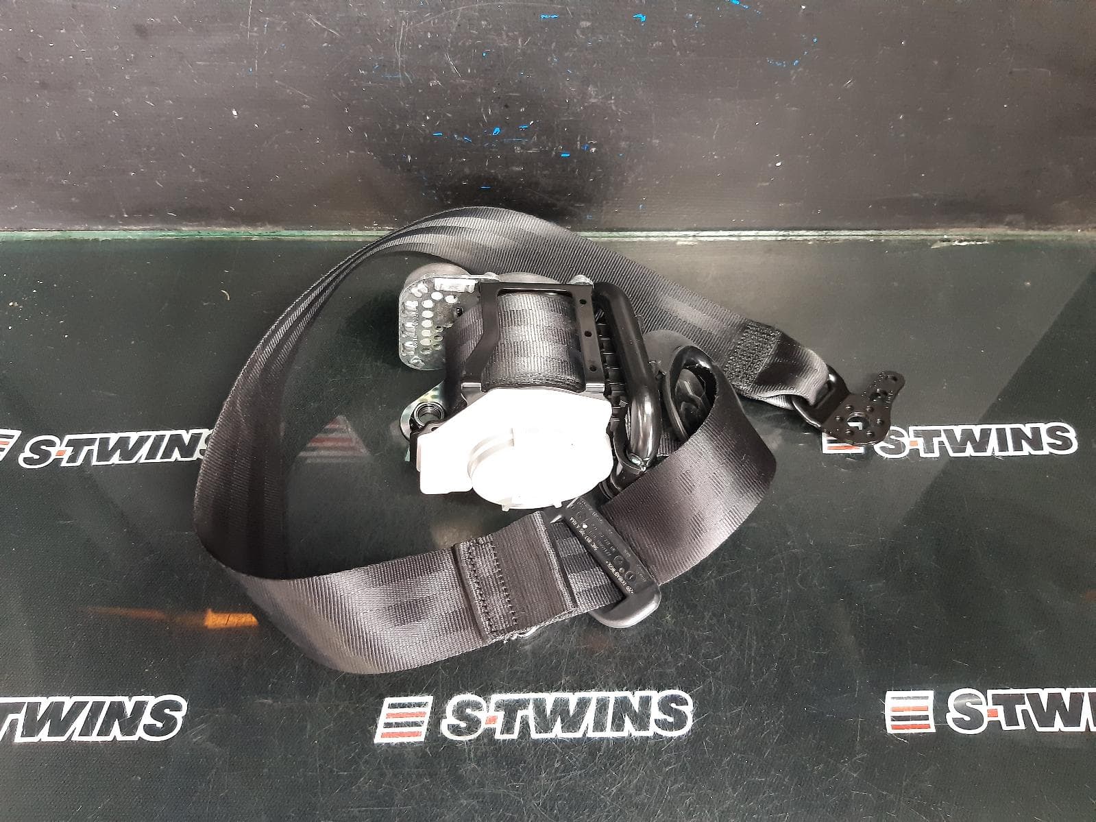 Used auto part listing image: 2020 VOLKSWAGEN TIGUAN SEAT BELT STALK LH FRONT, SEAT BELT ONLY, 5NA, 06/16-02/24 0000371145