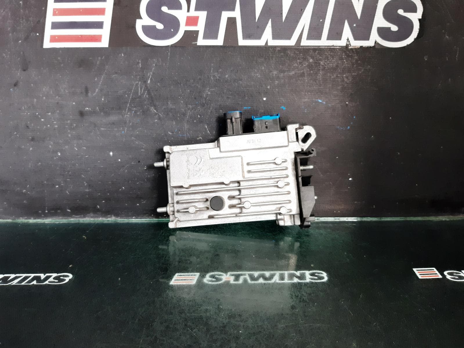 Used auto part listing image: 2015 PEUGEOT 308 VOLTAGE MAINTAINING DEVICE ECU (START/STOP SYSTEM), T9, 10/14-01/21 0000371132
