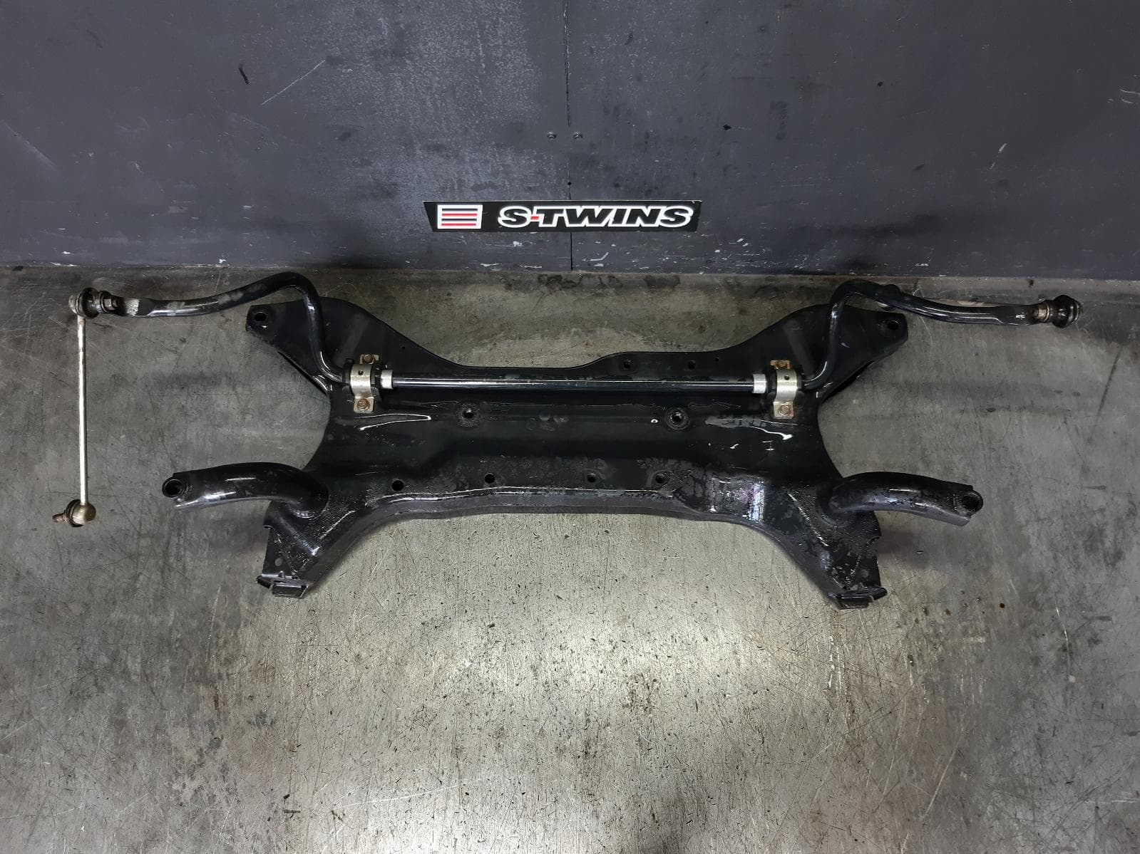 Used auto part listing image: 2017 MITSUBISHI LANCER FRT XMEMBER CRADLE CF, CROSSMEMBER, 11/15-12/17 0000369179