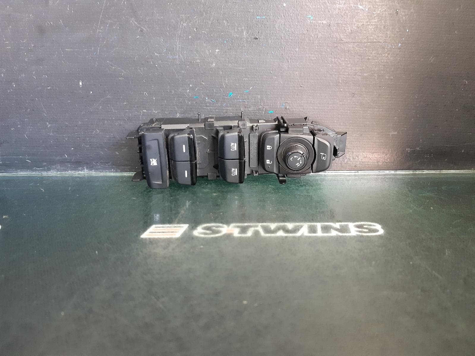 Used auto part listing image: 2024 SUBARU CROSSTREK PWR DR WIND SWITCH G6X, RH FRONT (MASTER SWITCH), W/ BLACK INSERT TYPE, 10/22- 0000371599