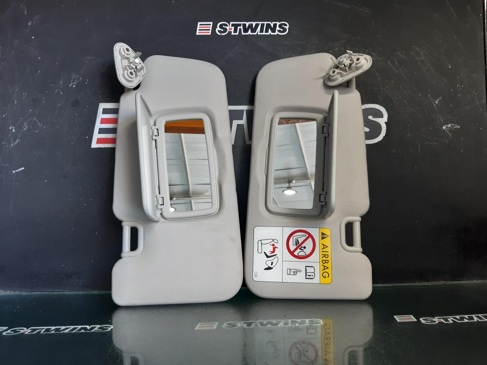 Used auto part listing image: 2024 SUBARU CROSSTREK SUNVISOR G6X, PAIR, 10/22- 0000371537