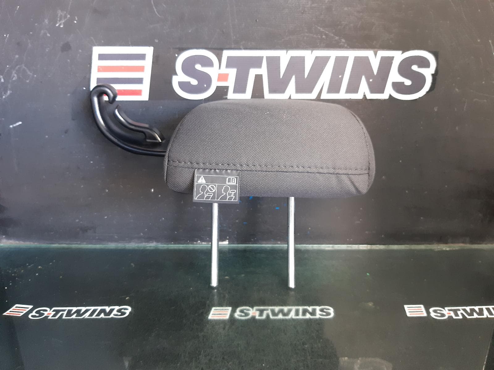 Used auto part listing image: 2024 SUBARU CROSSTREK HEADREST G6X, CENTRE REAR, CLOTH, CHARCOAL, 10/22- 0000371581
