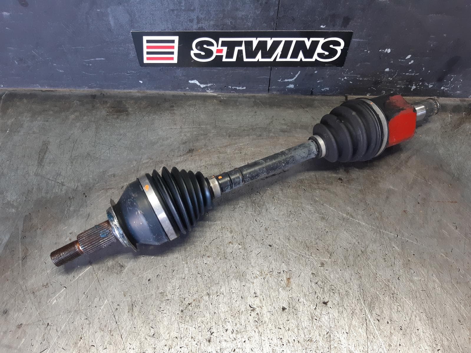 Used auto part listing image: 2013 MAZDA 6 LEFT DRIVESHAFT AUTO, DIESEL, 2.2, SH, GJ-GL, 11/12-05/19 0000371307