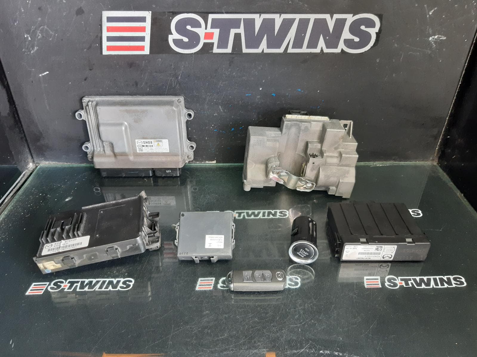 Used auto part listing image: 2013 MAZDA 6 ENGINE ECU, 2.2, DIESEL, SEC SET (ECU/IMM/READER/KEY), SH08 TYPE, GJ-GL, 11/12-02/18 0000371308