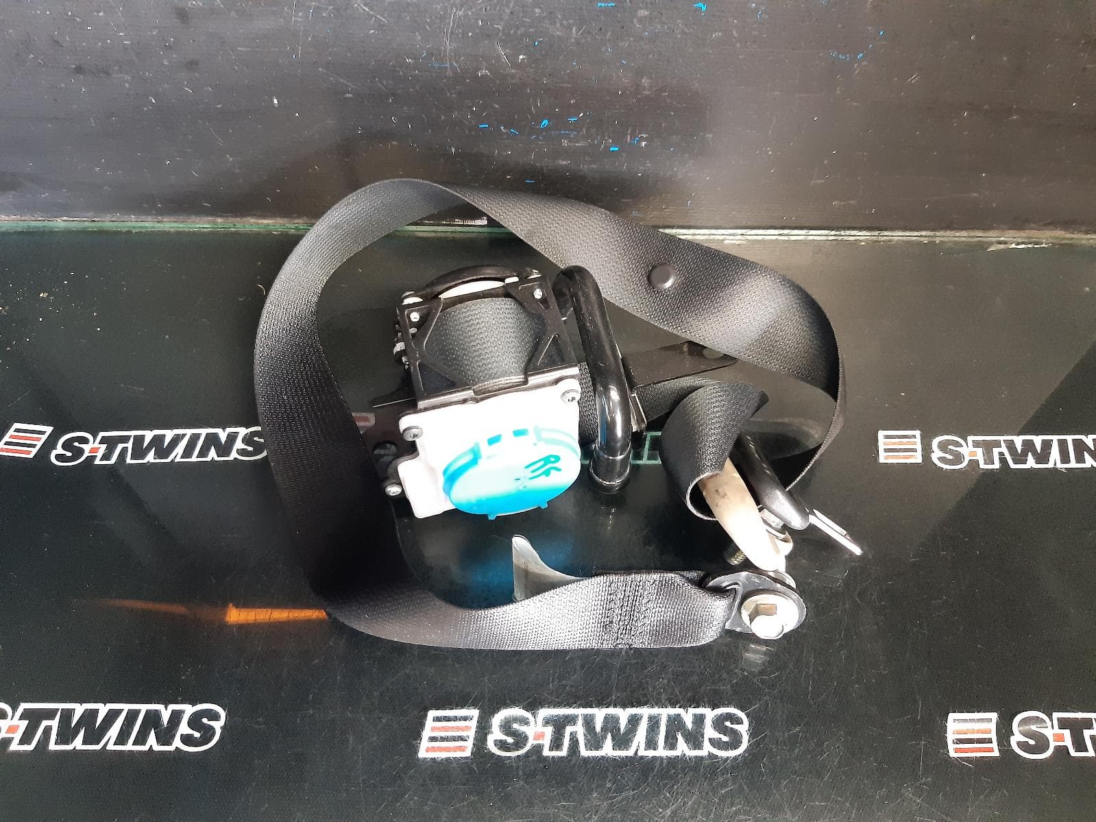 Used auto part listing image: 2013 MAZDA 6 SEAT BELT STALK RH FRONT, SEAT BELT ONLY, GJ-GL, 11/12-12/24 0000371309