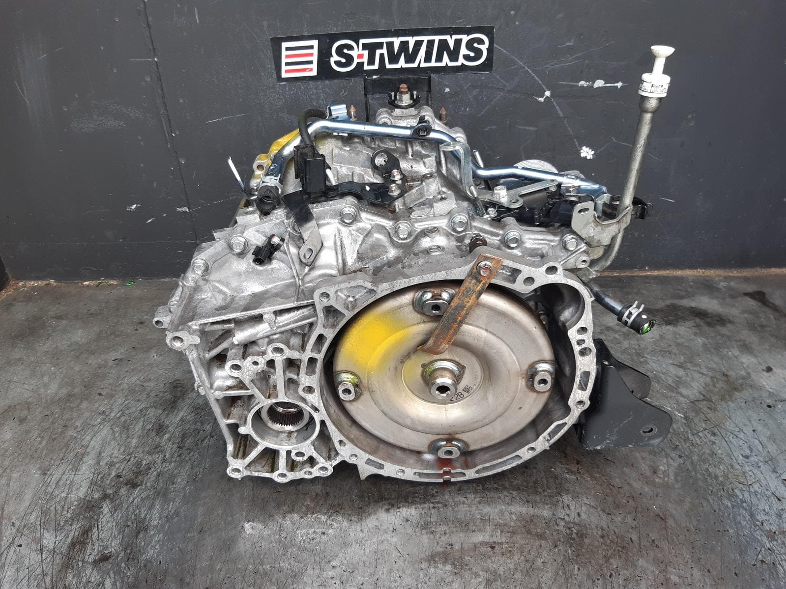 Used auto part listing image: 2008 MITSUBISHI OUTLANDER TRANS GEARBOX AUTO, AWD, PETROL, 2.4, ZG, 11/06-09/09 0000371736