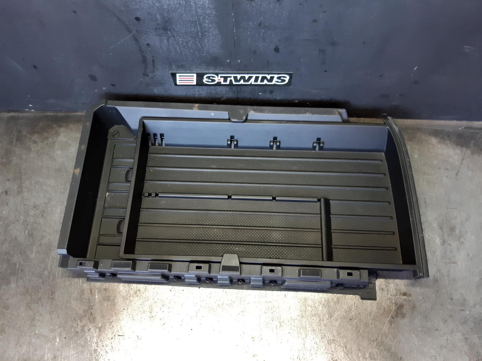 Used auto part listing image: 2012 NISSAN XTRAIL FLOOR MATS T31, 10/07-03/14 0000371445