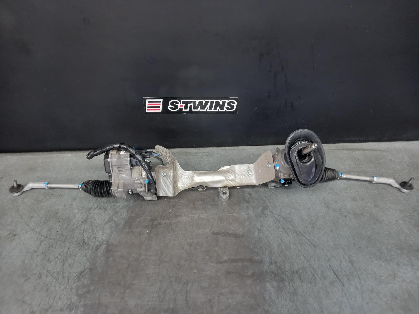 Used auto part listing image: 2015 FORD FOCUS STEERING BOX RACK LZ, TREND, 10/14-11/18 0000372934