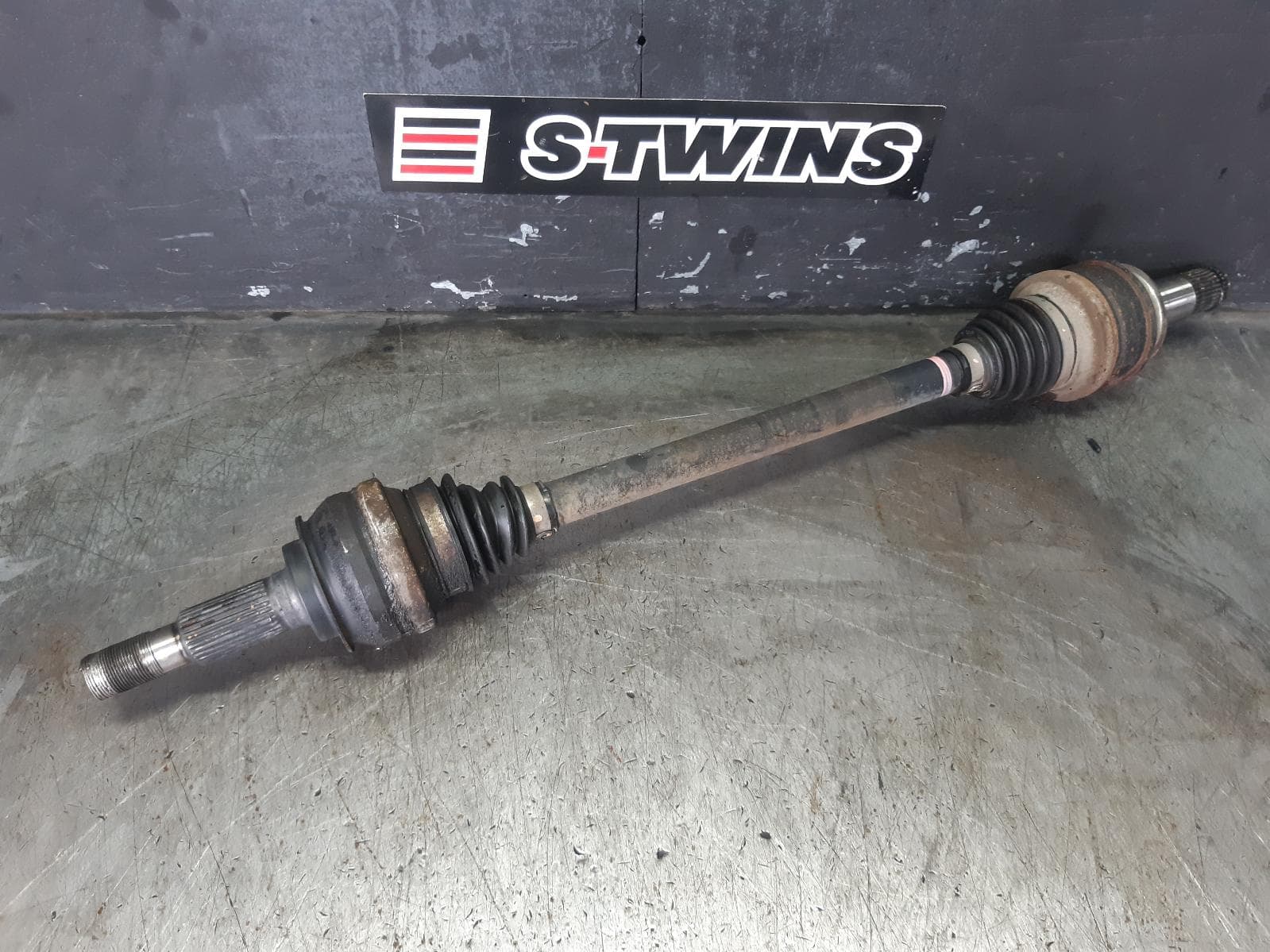 Used auto part listing image: 2008 LEXUS IS250/IS250C LEFT DRIVESHAFT IS250/IS250C, GSE20R, 11/05-12/14 0000372735