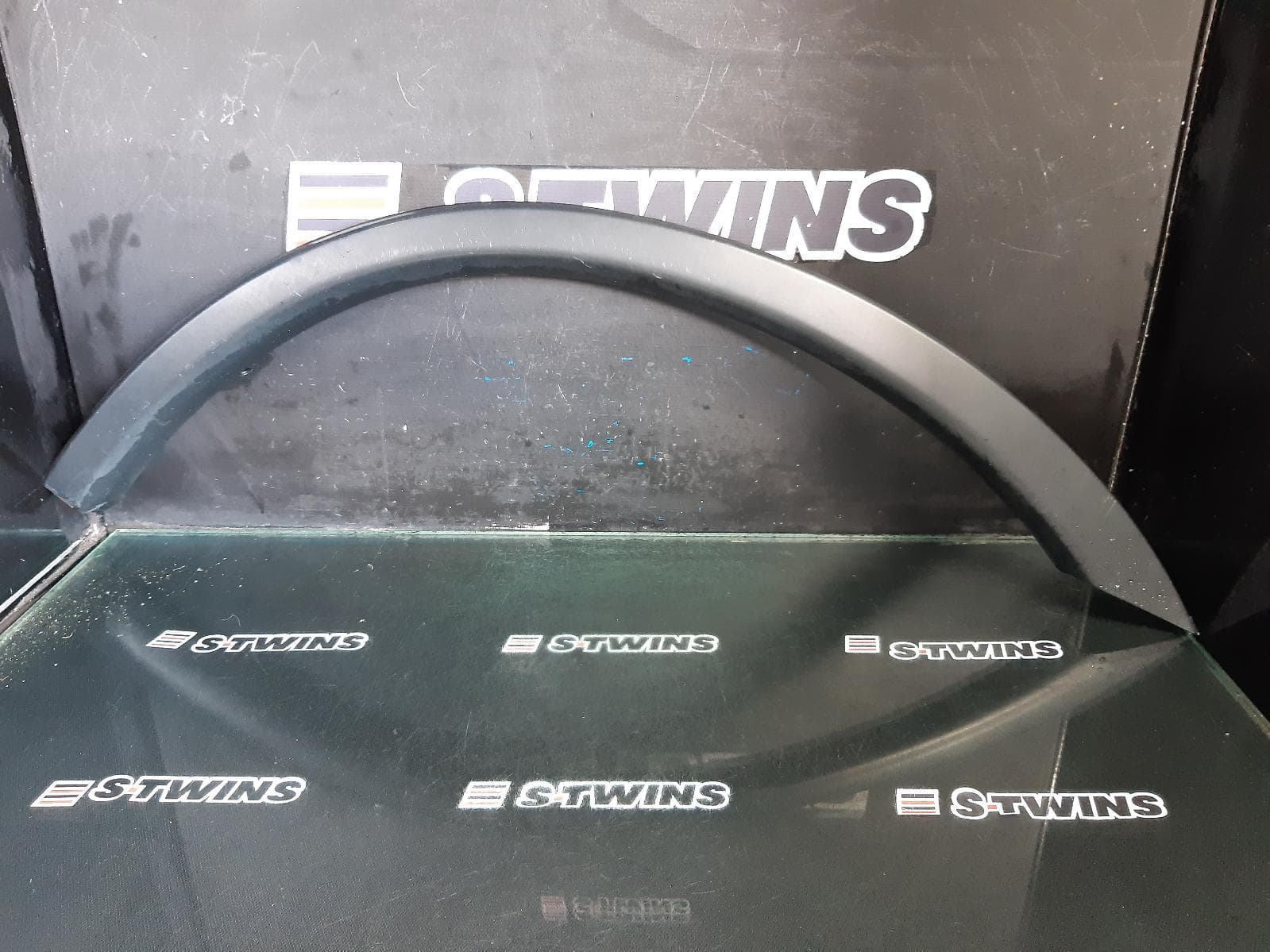 Used auto part listing image: 2017 MITSUBISHI OUTLANDER WHEEL ARCH FLARE LH REAR (IN BODY), ZJ-ZL, 10/12-07/21 0000372150