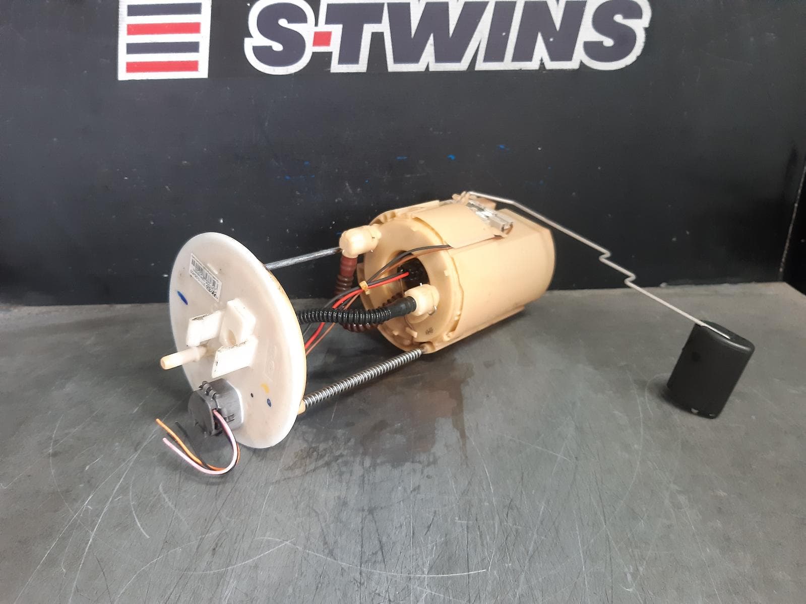 Used auto part listing image: 2014 HYUNDAI IX35 FUEL PUMP PUMP & SENDER ASSY, PETROL, 2.0, G4NC, LM SERIES, 06/13-01/16 0000372541