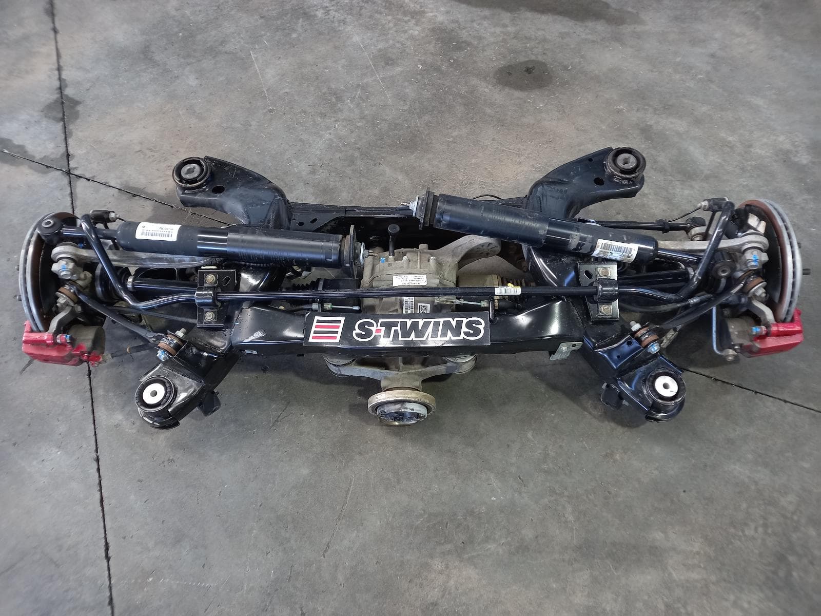 Used auto part listing image: 2015 CHRYSLER 300C COMPLETE REAR SUSPEN LX2, 12/11-12/21 0000373031