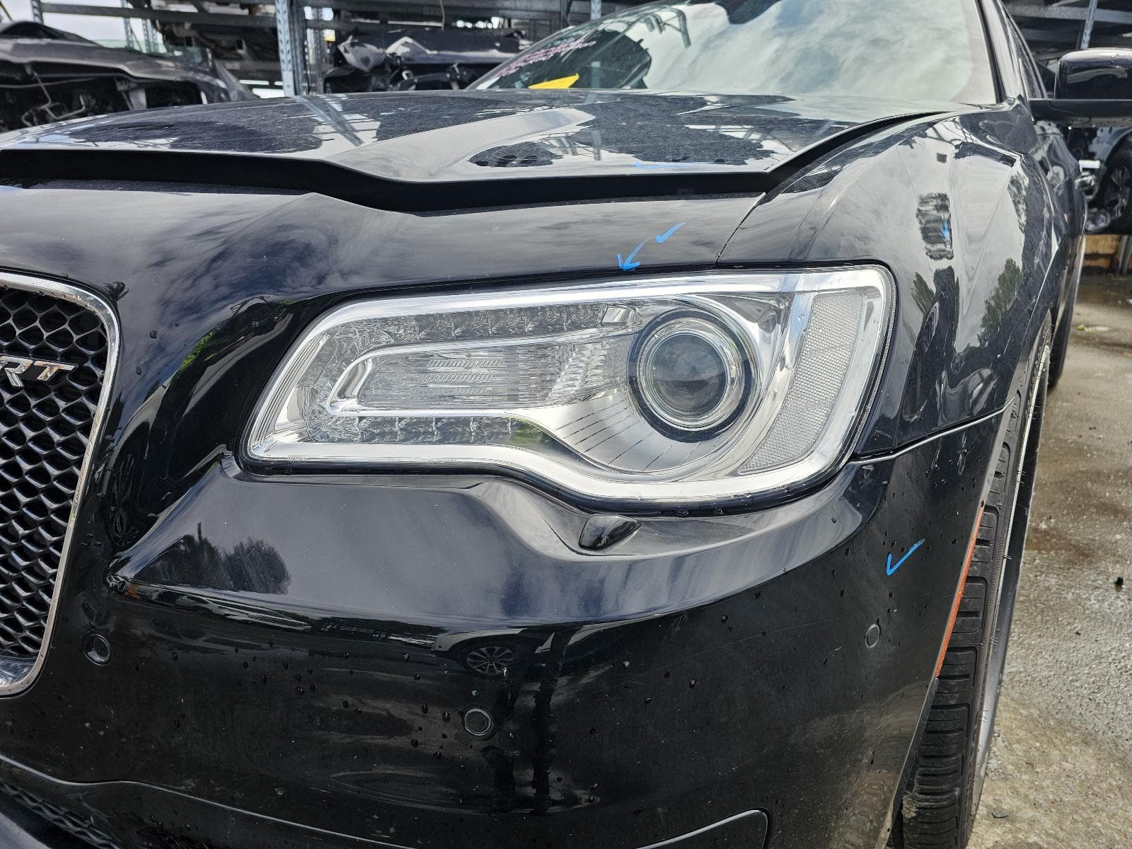 2015 CHRYSLER 300C 7