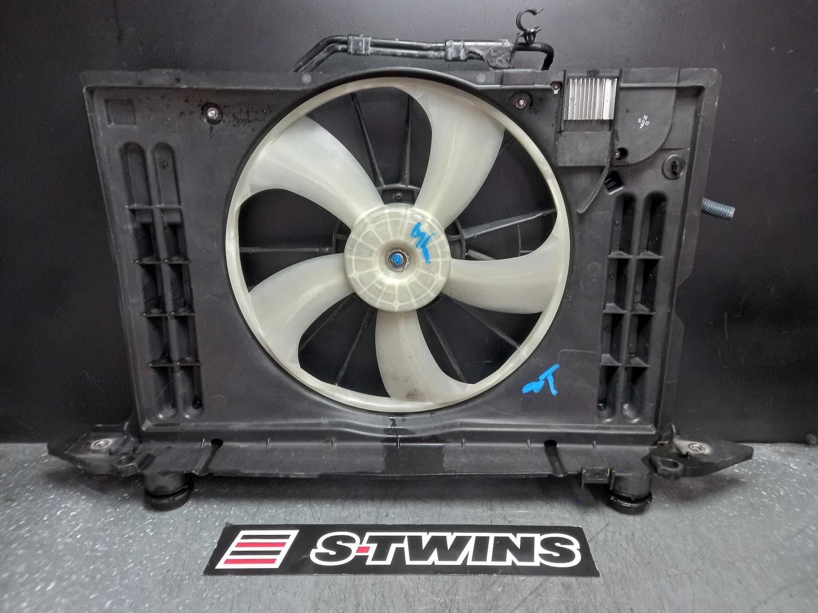 Used auto part listing image: 2011 TOYOTA COROLLA FAN RADIATOR FAN, ZRE152/153R, 03/07-10/13 0000374614