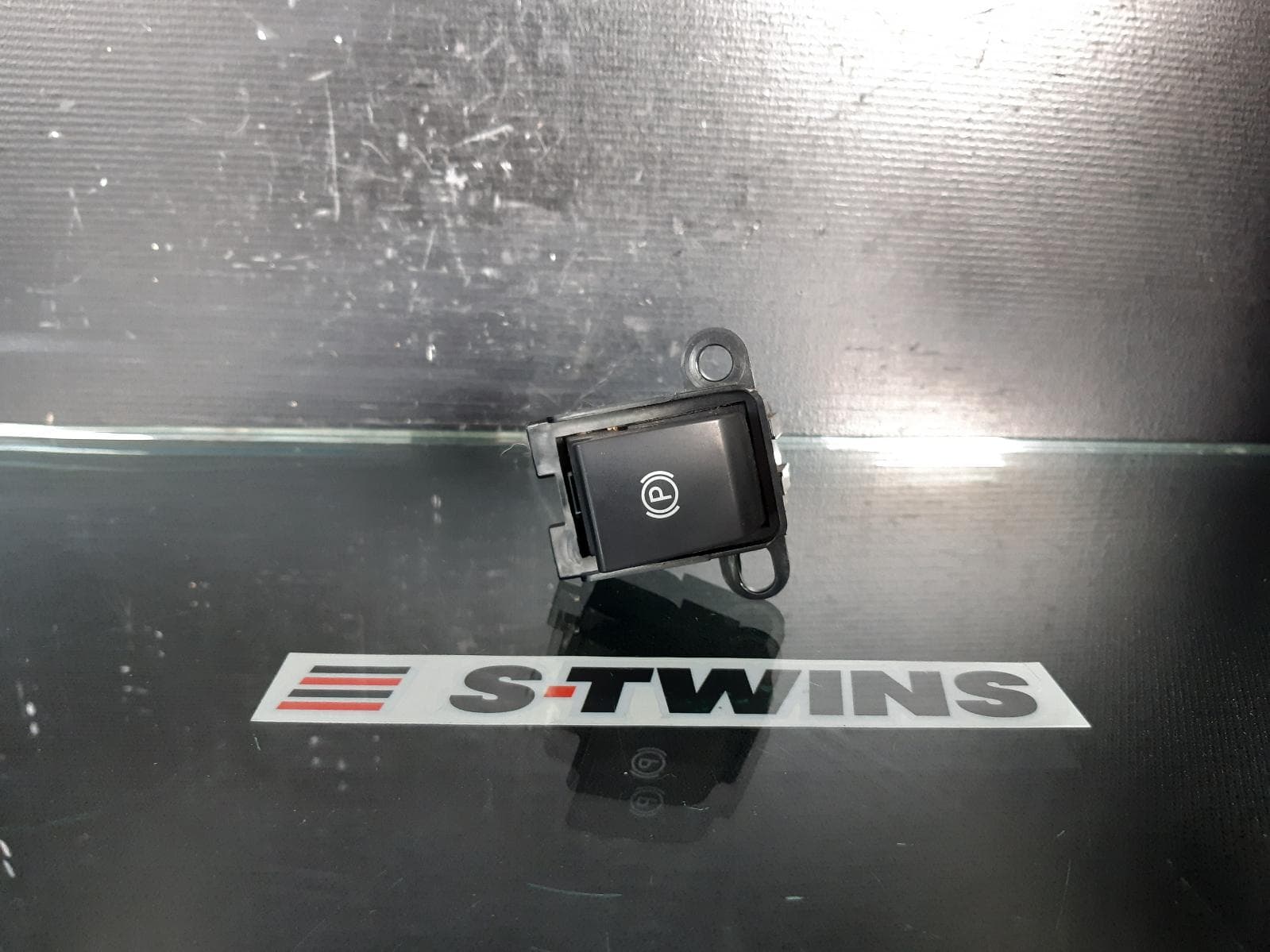 Used auto part listing image: 2014 HOLDEN CAPTIVA ELECT PARK SWITCH, CAPTIVA 5 TYPE, CG, 01/11-06/18 0000141626