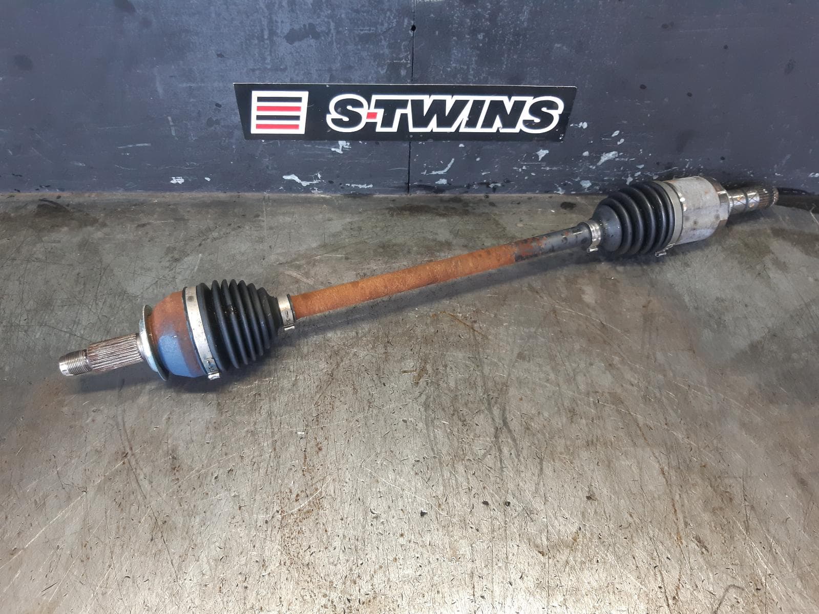 Used auto part listing image: 2011 SUBARU FORESTER RIGHT DRIVESHAFT FRONT, TURBO, 02/08-12/12 0000373290